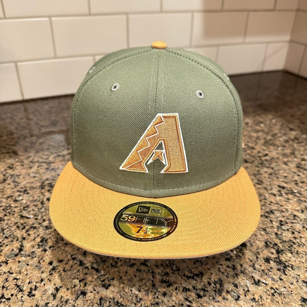 Arizona Diamondbacks New Era 59FIFTY Fitted Hat 7 1/4 Olive Green Gold New